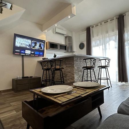Appartement Maenat Borgo  Exteriör bild