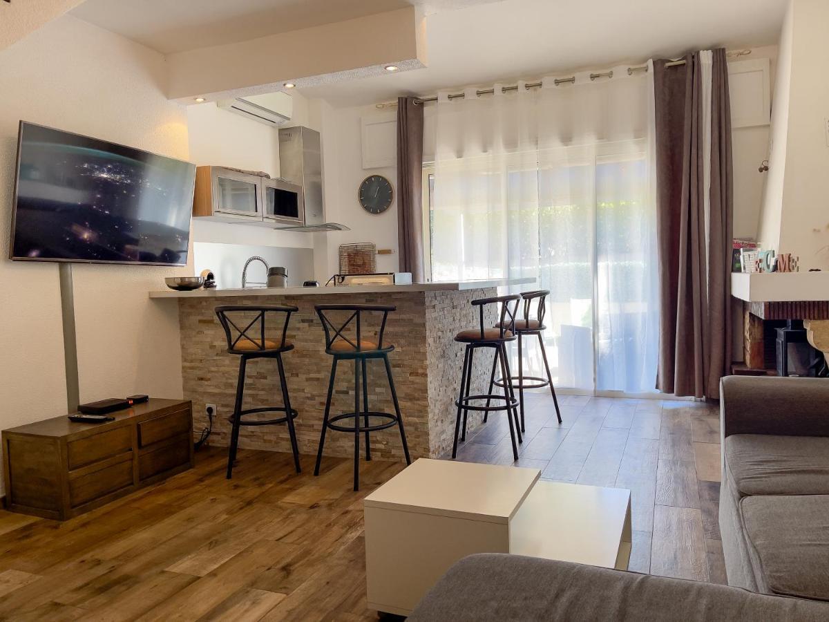 Appartement Maenat Borgo  Exteriör bild