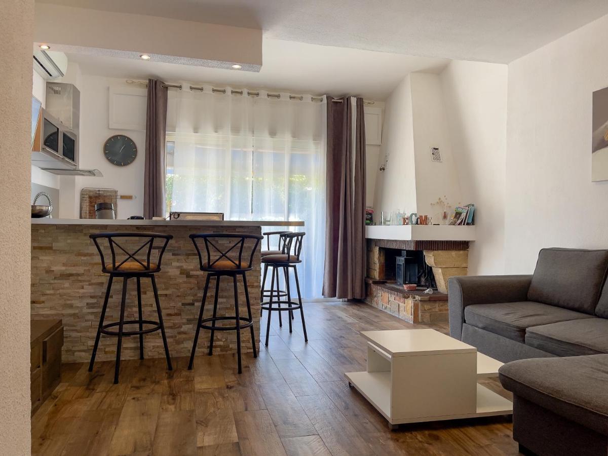 Appartement Maenat Borgo  Exteriör bild