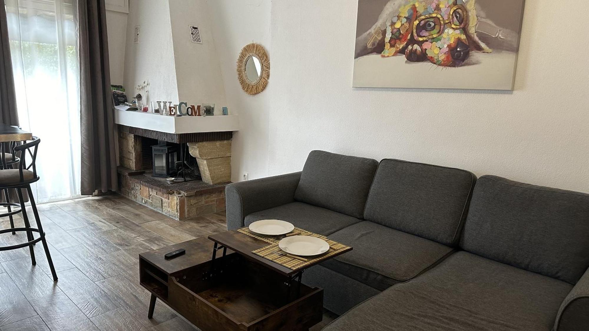 Appartement Maenat Borgo  Exteriör bild