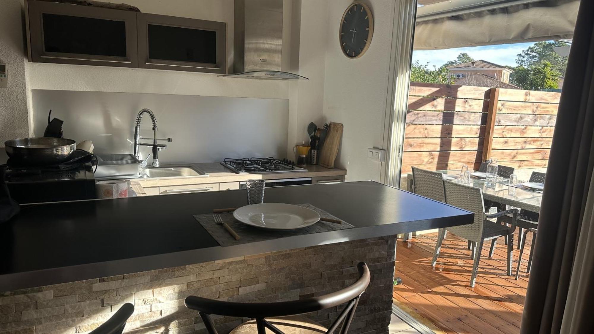 Appartement Maenat Borgo  Exteriör bild