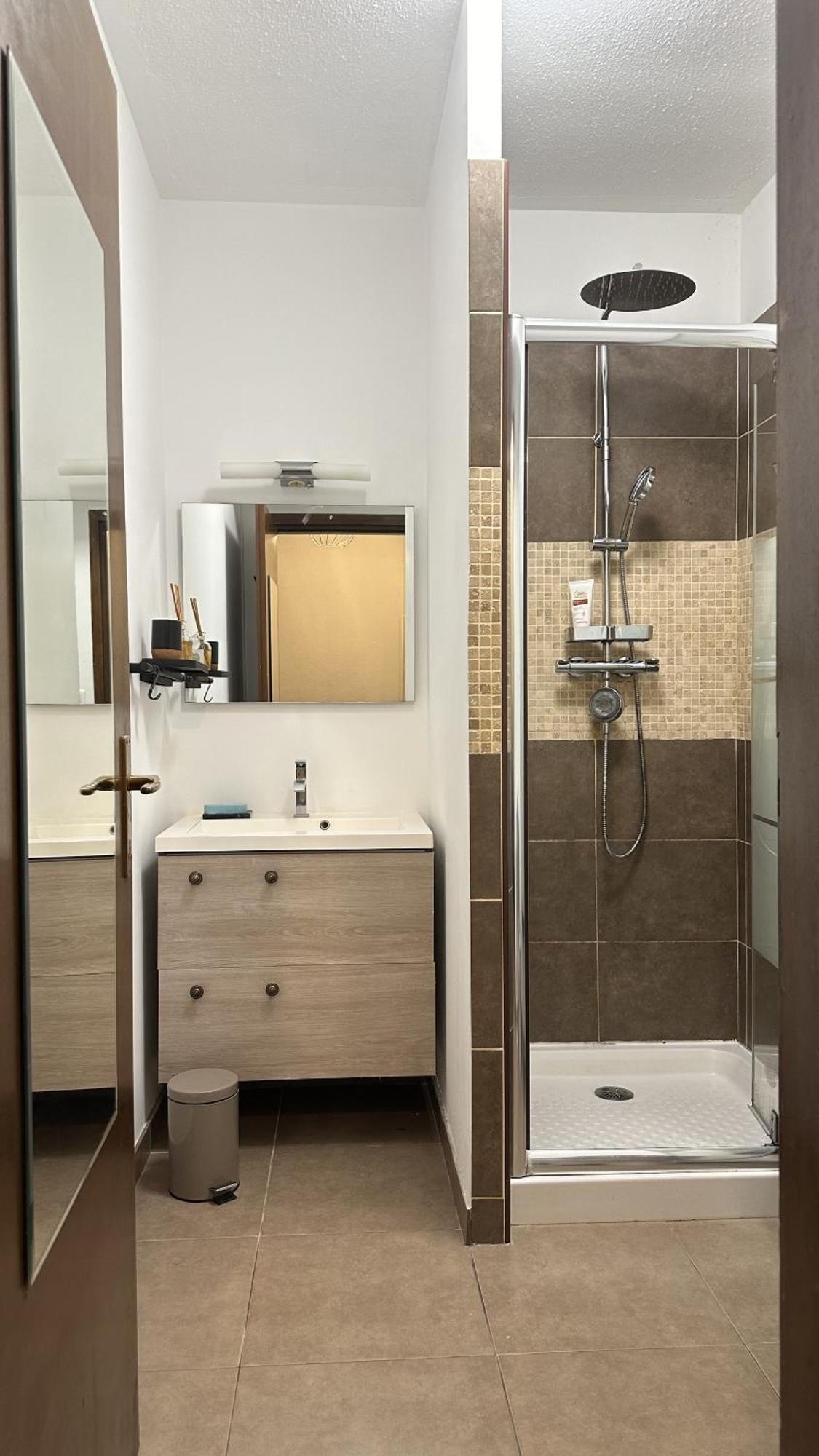 Appartement Maenat Borgo  Exteriör bild